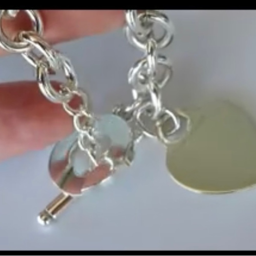 Tiffany & Co Toggle Heart Tag Necklace - Picture 3 of 8